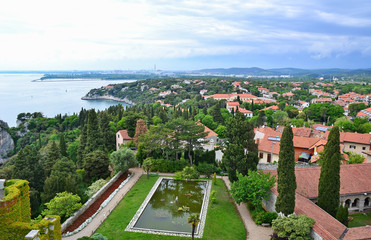Fototapeta na wymiar View of a park near Trieste, Italy