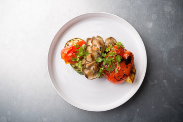 Grilled vegetables garnish