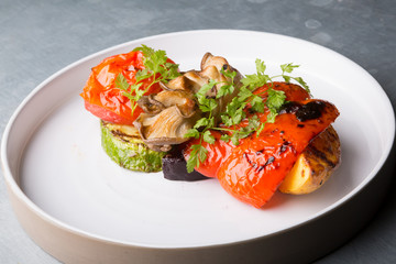 Grilled vegetables garnish