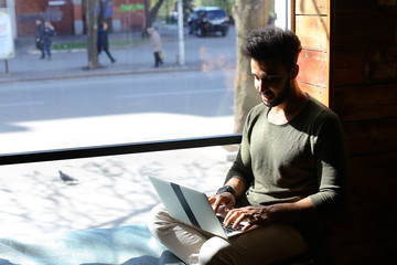 professional psychologist responds on letters in online blog. 
