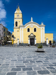 Italien, Kampanien, Region Neapel, Phlegräischen Inseln, Insel Procida, Nord-Ostseite,  Marina die Procida, Kirche Parrocchia Maria Ss. Della Pieta