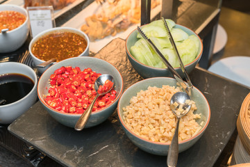 sliced  Garlic, chili