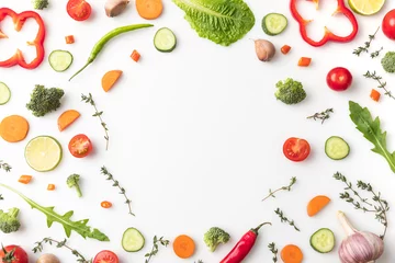 Kissenbezug circle of cut vegetables © LIGHTFIELD STUDIOS