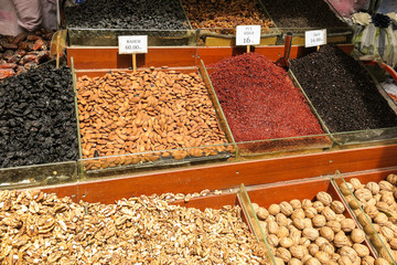 ried nuts and spices in Istambul