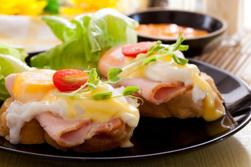 Eggs Benedict