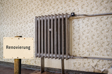 Alte Heizung Renovierung Schild