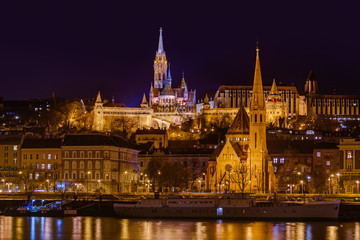 Obraz premium Matthias Church and Fisherman Bastion in Budapest Hungary