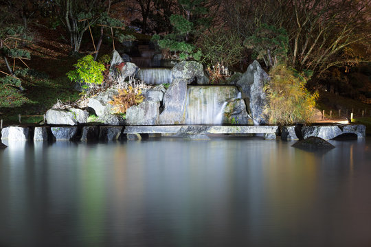 Japanese garden, waterfall © SimonDC