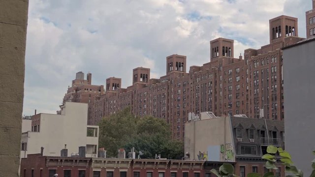 NCY highline view Where tourists get a glimpse of New York&rsquo;s past.