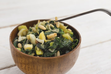 Spinach salad