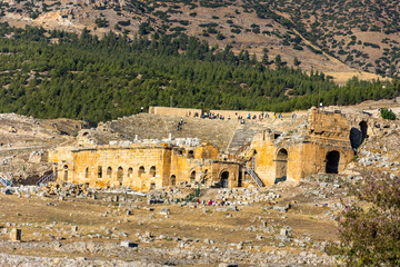 Fototapeta premium Ruins in the Pamukkale spa