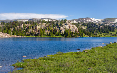 Fototapeta na wymiar Alpine lake along the Beartooth Highway. Yellowstone Park, Wyoming.