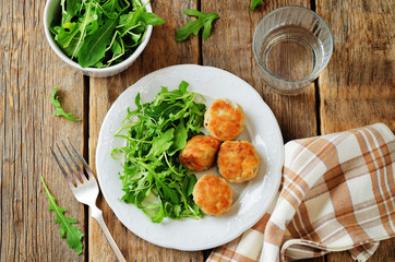 Turkey meatballs with arugula