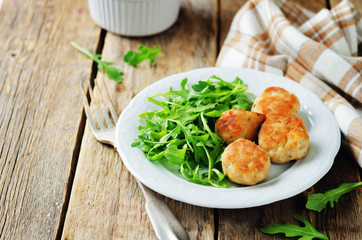 Turkey meatballs with arugula