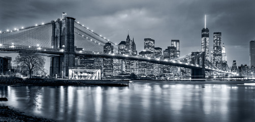Obraz premium Panorama Nowego Jorku w nocy