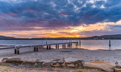 Obraz premium Overcast Sunrise Waterscape
