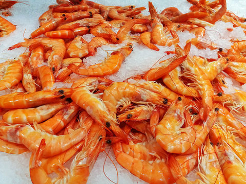Fresh shrimp on ice uncooked