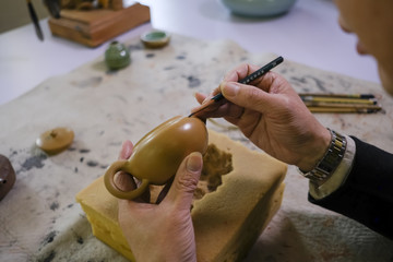 making process of purple clay teapot