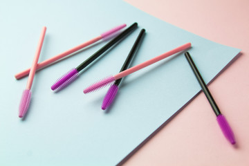 The brush lash, comb, help to keep the shape, also used in eyelash extension application