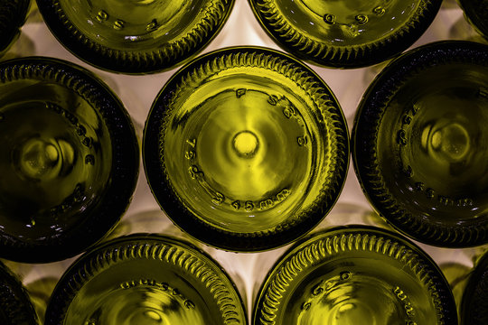 Weinflaschen Flaschenboden Stock Photo | Adobe Stock