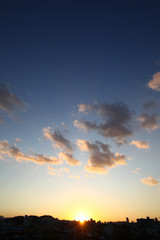 장엄하고 웅장한 일몰