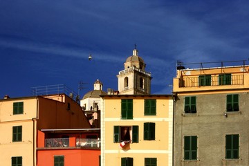 Fototapeta na wymiar Case colorate di Portovenere