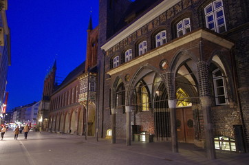Fototapeta na wymiar Lübeck リューベックの夕暮れ