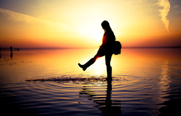 Fototapeta na wymiar sunset and photo shoot in salt lake
