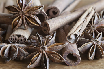 Zimstange mit Sternanis © scaleworker