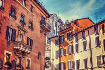 Fototapeta na wymiar Quaint facades in Rome