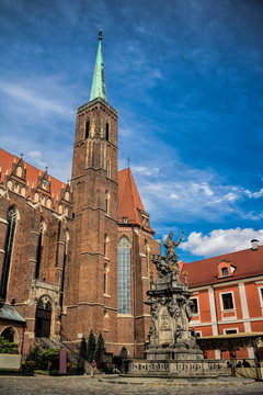 Wroclaw, Kreuzkirche und Nepomuk-Denkmal