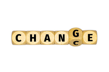 Buchstabendreher macht Chance zu Change - Konzept, weiß freigestellt