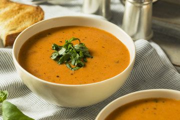Homemade Tomato Basil Bisque Soup