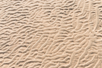 Waves washed beach pattern