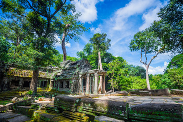 Fototapeta na wymiar Cambodia ancient castle