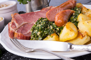 tasty oldenburg gruenkohl