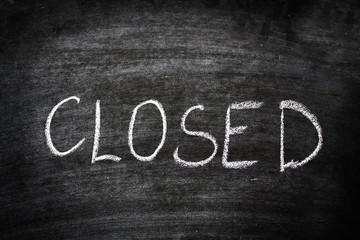Obraz premium Closed Plate Chalkboard Background