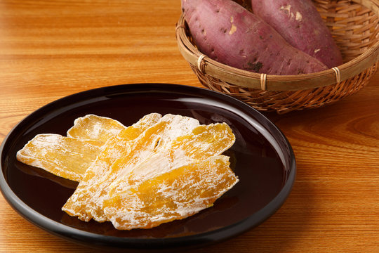 干し芋 のストック写真 ロイヤリティフリーの画像 ベクター イラスト Adobe Stock