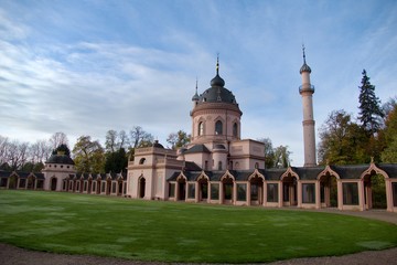 Fototapeta na wymiar schwetzingen palace garden and mosque