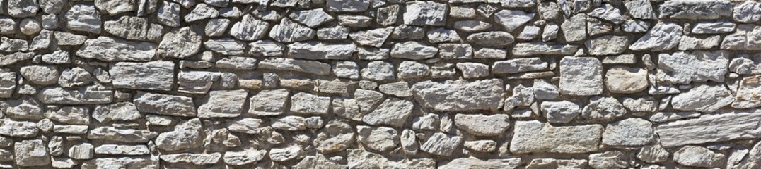 Schöne alte Natursteinmauer