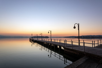 Fototapeta premium Zachód słońca nad jeziorem Trasimeno
