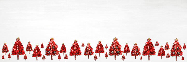 Christmas / Christmas tree made of leaves