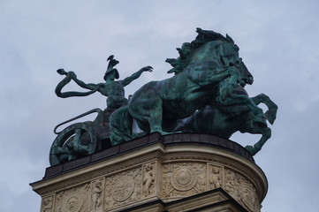 Obraz premium Budapest, Hungary - 15.10.2016: Statue in Heroes' Square