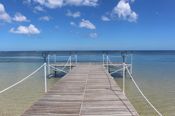 Ponton plage et mer