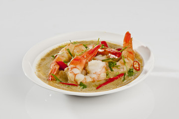 Thai shrimps green curry with lemongrass and red thai chilli