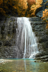 Fototapeta na wymiar Waterfall on the Kamenistaya River.