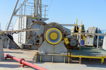 Mooring gear on cargo ship
