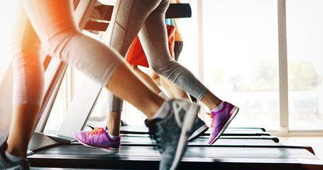 Picture of people running on treadmill in gym