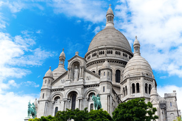 Fototapeta na wymiar Catholic temple, on the hill of Montmartre in Paris...