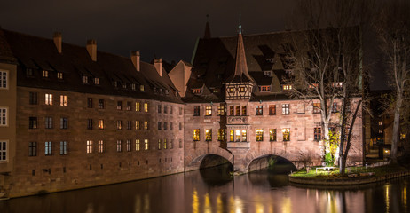 Heilig-Geist-Spital am Abend